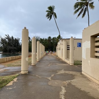 Haleiwa Beach Park - Bathroom - Parks Near Me - Haleiwa, Hawaii