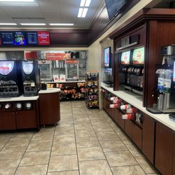 Casey's - Nice & clean