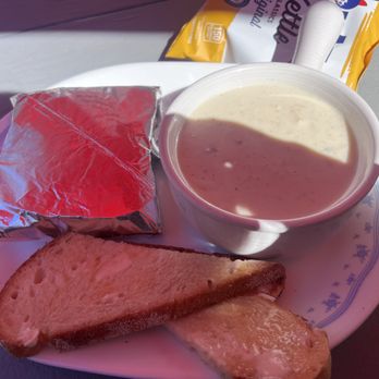 Alive & Kicking Lobsters - Lobster sandwich with chowder and toast points - Seafood Near Me - Cambridge, Massachusetts