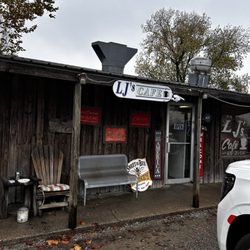 LJ's Cafe & Bait Shop - Cafe and bait store
