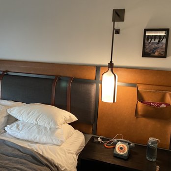 Moxy Denver Cherry Creek - Queen beds - Hotels Near Me - Denver, Colorado