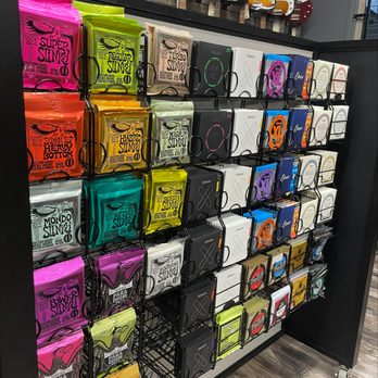 Beacock Music - Guitar Stores Near Me - Albany, Oregon