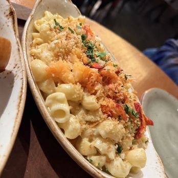 Gordon Ramsay Pub & Grill - Lobster mac & cheese - Pubs Near Me - Las Vegas, Nevada