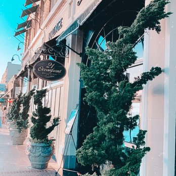 21 Oceanfront - New American Near Me - Newport Beach, California