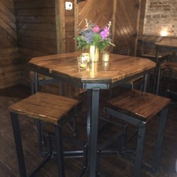 1880 Ice House - Inside seating