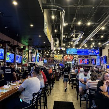 Slackers Bar & Grill - Extensive seating! - Sports Bars Near Me - Fort Lauderdale, Florida Slackers Bar & Grill - Extensive seating! - Sports Bars Near Me - Fort Lauderdale, Florida
