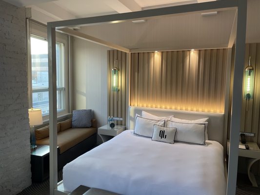 Glass Light Hotel & Gallery, Autograph Collection by null