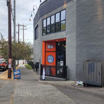 Rough & Tumble Pub - Pubs Near Me - Seattle, Washington