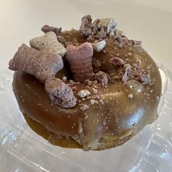 Bubbly Hall - New Albany - Doggie donut