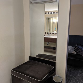 Hampton Inn Washington-Downtown-Convention Center - King suite - Hotels Near Me - Washington, DC, District of Columbia