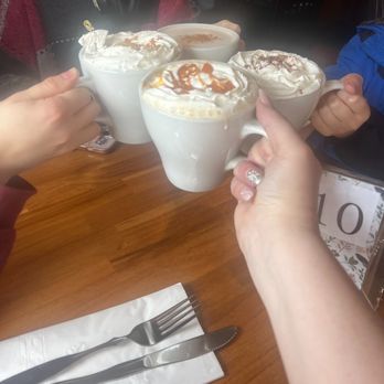 Lucky's Cafe - Caramel brûlée, hot cocoa, s'mores latte, apple cider chai - Coffee & Tea Near Me - Cleveland, Ohio