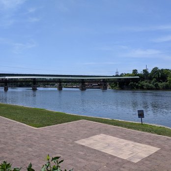 Pottawatomie Park - Parks Near Me - Saint Charles, Illinois