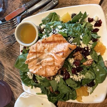 Pan D'Olive - Spinach Salad with salmon - Italian Near Me - St Louis, Missouri Pan D'Olive - Spinach Salad with salmon - Italian Near Me - St Louis, Missouri