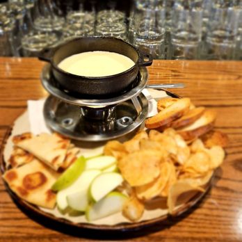 Kingsmen Ale House - Cheese fondue - British Near Me - Lethbridge, Alberta Kingsmen Ale House - Cheese fondue - British Near Me - Lethbridge, Alberta