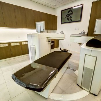 Hung Le, MD - LASIK suite - Ophthalmologists Near Me - Houston, Texas Hung Le, MD - LASIK suite - Ophthalmologists Near Me - Houston, Texas