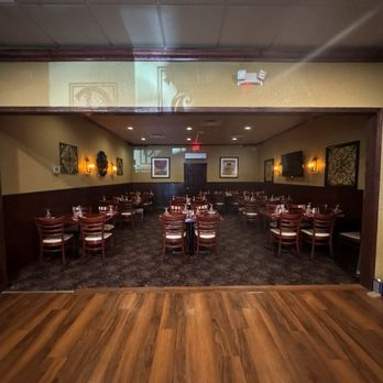 Positano's - Dining room closest to bar - Italian Near Me - Palm Harbor, Florida Positano's - Dining room closest to bar - Italian Near Me - Palm Harbor, Florida