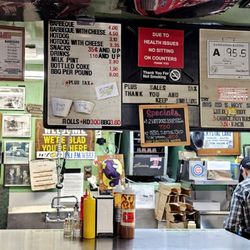 J S Pulliam Barbeque - Interior