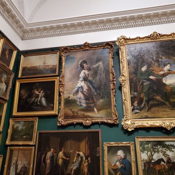 Tate Britain - One of the gallery rooms. - Museums Near Me - London, XGL Tate Britain - One of the gallery rooms. - Museums Near Me - London, XGL