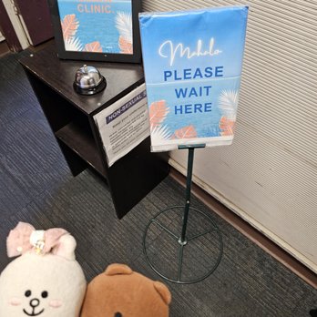 Hawaii Massage Clinic - Ring the bell and have a seat in the hallway - Massage Near Me - Honolulu, Hawaii Hawaii Massage Clinic - Ring the bell and have a seat in the hallway - Massage Near Me - Honolulu, Hawaii