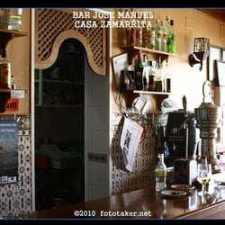 Casa Zamarrita - The bar area - a great place to rest your elbows, arms included