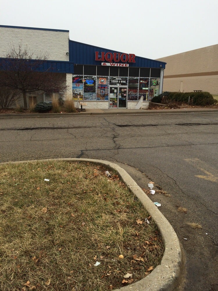 ROYAL LIQUOR & WINE Updated September 2024 1015 N Randall Rd, Elgin