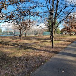 Seneca Park - Walking track