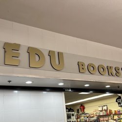Medu Bookstore - Store entrance