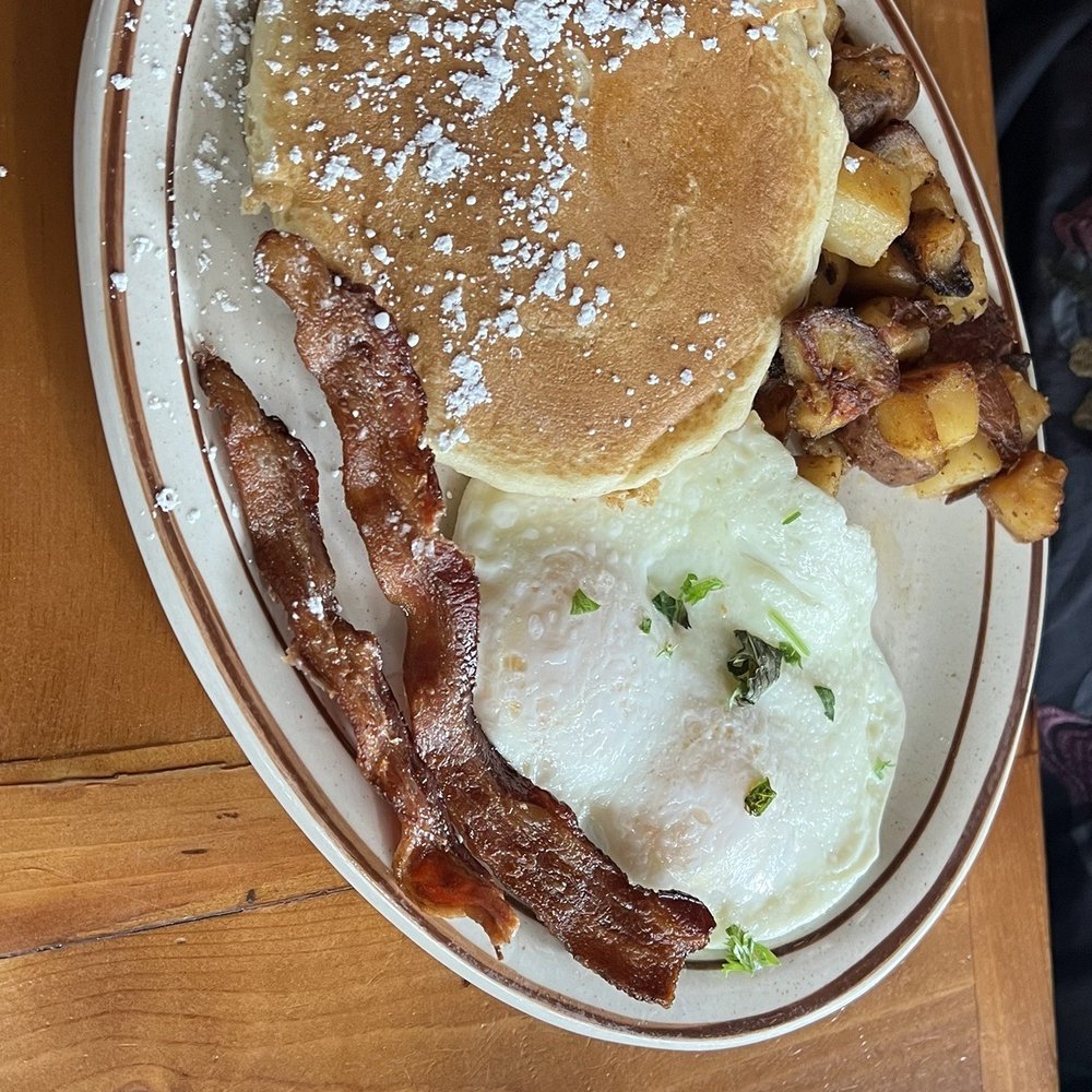Flapjack Pete's - Colossal breakfast - Breakfast & Brunch Near Me - Lake George, New York