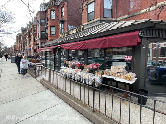 DeLuca's Market by null