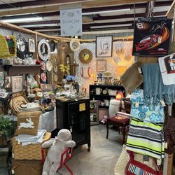 Heflin Vendor’s  Mall - The Good Junk Company