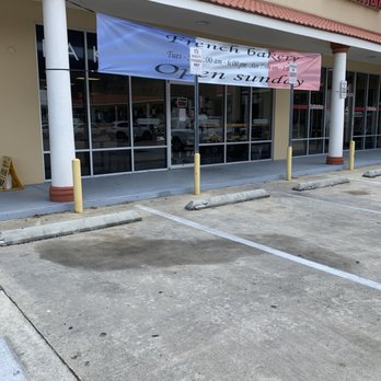 Le Petit Paris - Bakeries Near Me - Winter Garden, Florida Le Petit Paris - Bakeries Near Me - Winter Garden, Florida