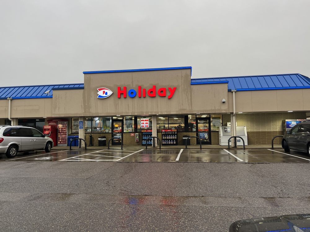 Holiday Station Store Logo