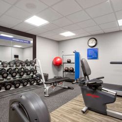 Hampton Inn & Suites Muncie - Health club  fitness center  gym