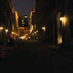 Rue Sainte-Hélène  / Éclairé au Gaz