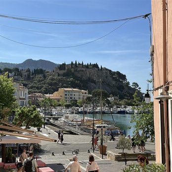 Vieux Port de Cassis - Landmarks & Historical Buildings Near Me