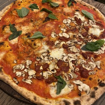 Homeslice Neal's Yard - Pizza Near Me - London, XGL Homeslice Neal's Yard - Pizza Near Me - London, XGL