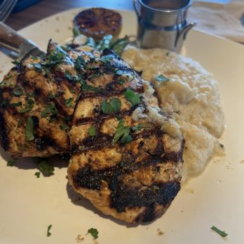 Lazy Dog Restaurant & Bar - Grilled Lemon Chicken - Breakfast & Brunch Near Me - Northbrook, Illinois