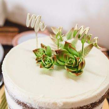 Sweet Theory Baking - Carrot Cake Semi Naked frosting - Bakeries Near Me - Jacksonville, Florida Sweet Theory Baking - Carrot Cake Semi Naked frosting - Bakeries Near Me - Jacksonville, Florida