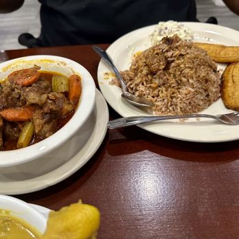 The Blue Hole Restaurant Belizean Caribbean Cuisine - Oxtail - Caribbean Near Me - Gardena, California