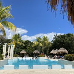 Grand Palladium Colonial