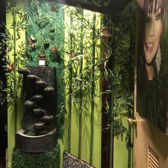 Skin Makeover Artistry - Beautiful setting small but cozy - Makeup Artists Near Me - Westminster, California Skin Makeover Artistry - Beautiful setting small but cozy - Makeup Artists Near Me - Westminster, California