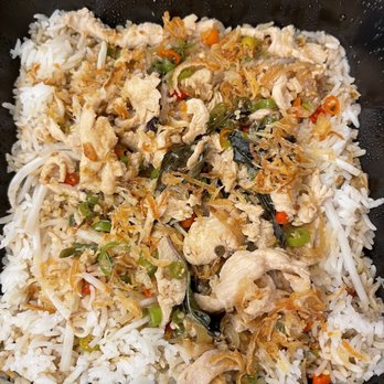 Sabores - chicken and rice in a black container - Latin American Near Me - Logan, Utah