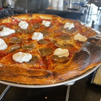 Rickety Cricket Brewing - Jersey Girl - Pizza Near Me - Kingman, Arizona