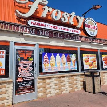 Frostys Drive Inn - Outside - Burgers Near Me - Bakersfield, California