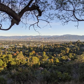 Wilacre Park - Parks Near Me - Studio City, California