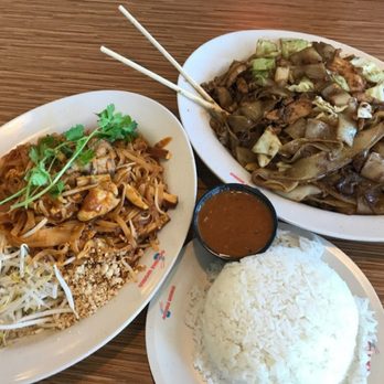 Noodle World - Chicken Pad Thai, Beef Pad See Eew, side of rice and a side of peanut sauce - Chinese Near Me - Alhambra, California Noodle World - Chicken Pad Thai, Beef Pad See Eew, side of rice and a side of peanut sauce - Chinese Near Me - Alhambra, California