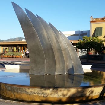 Tiburon Town Hall - Beautiful dynamic fountain located in the town center of Tiburon, CA just north of San Francisco in Marin County. - Local Flavor Near Me - Tiburon, California Tiburon Town Hall - Beautiful dynamic fountain located in the town center of Tiburon, CA just north of San Francisco in Marin County. - Local Flavor Near Me - Tiburon, California