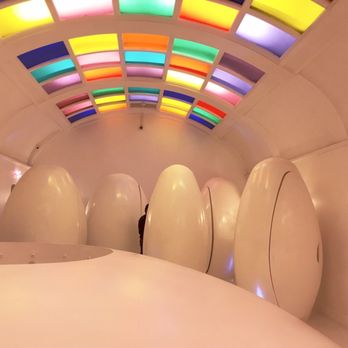 Sketch - Bathrooms were eggs that chirped like birds while in them - French Near Me - London, XGL Sketch - Bathrooms were eggs that chirped like birds while in them - French Near Me - London, XGL