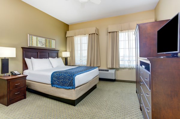HOLIDAY INN EXPRESS ABRAMS HALL - Updated March 2026 - 56 Photos & 34 ...