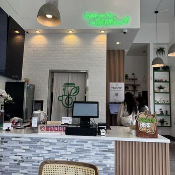 Binge Coffee House - Counter - Vietnamese Near Me - Berkeley, California